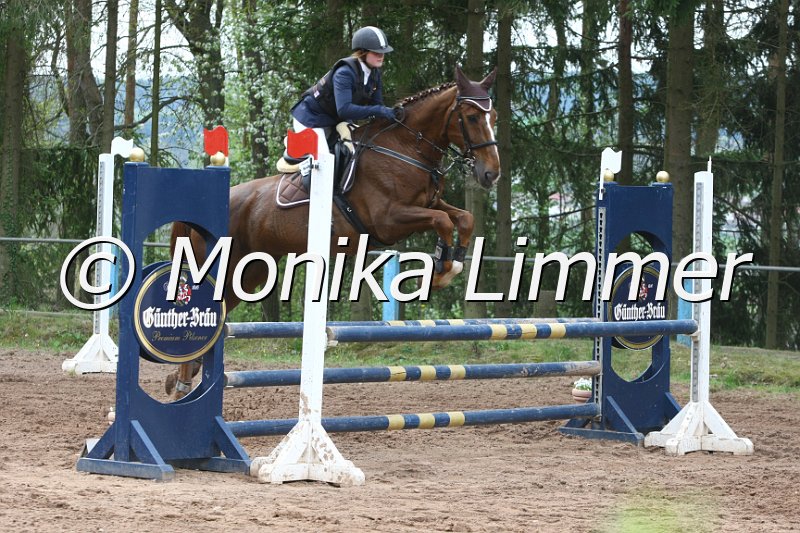 204M9129_Graefin T_Stil Ax.JPG